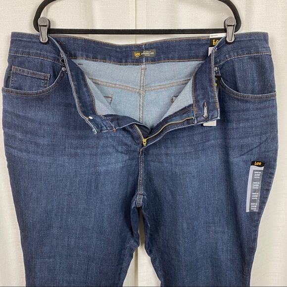 Lee Relaxed Fit Straight Leg Mid Rise Jeans Sz.24W Petite NWT - Picture 4 of 11